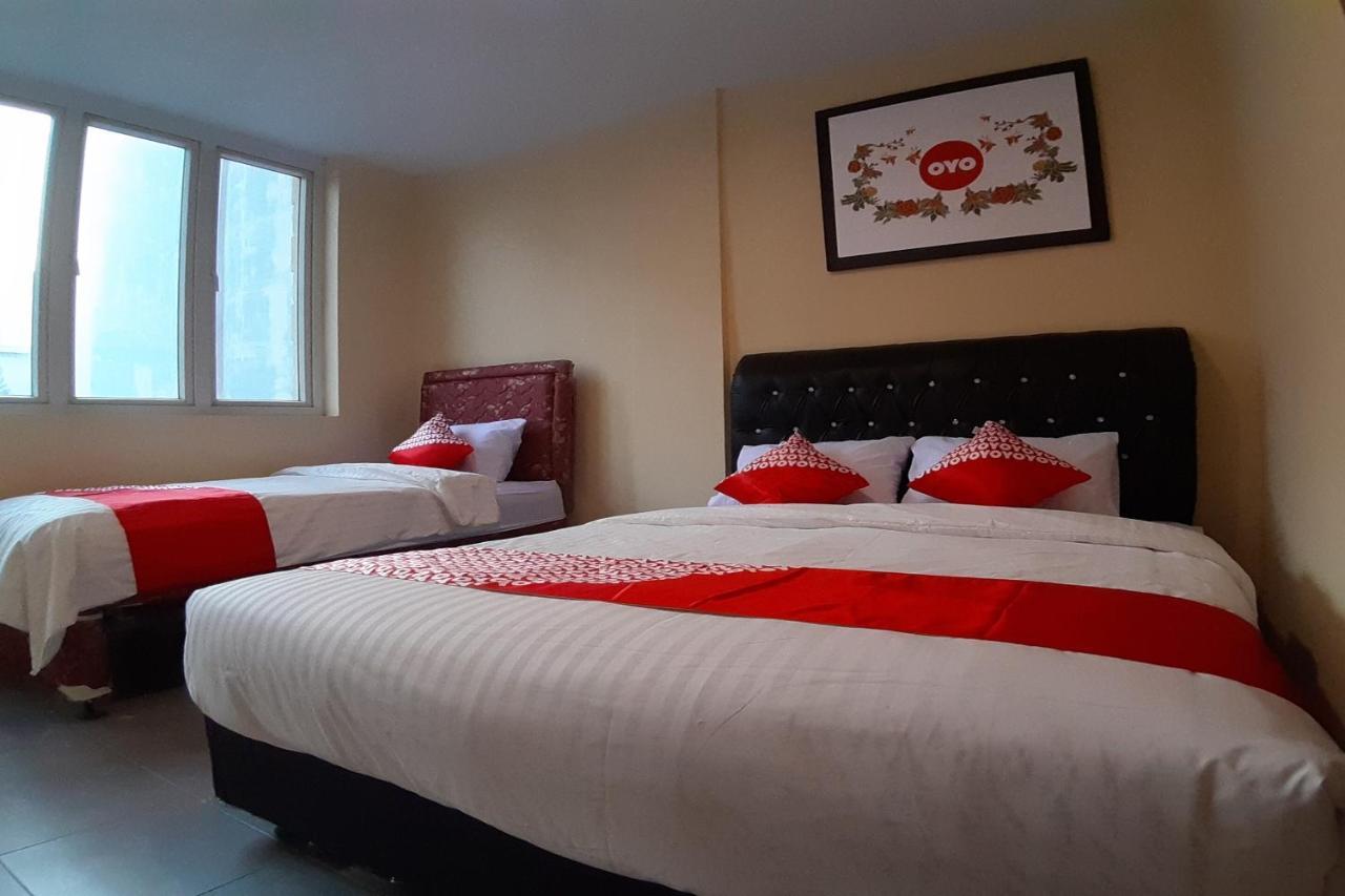 Oyo 1053 Angelyn Hotel Medan