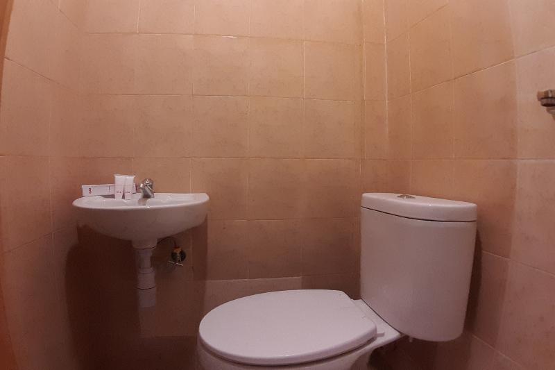 Hotel Oyo 1053 Angelyn 2*